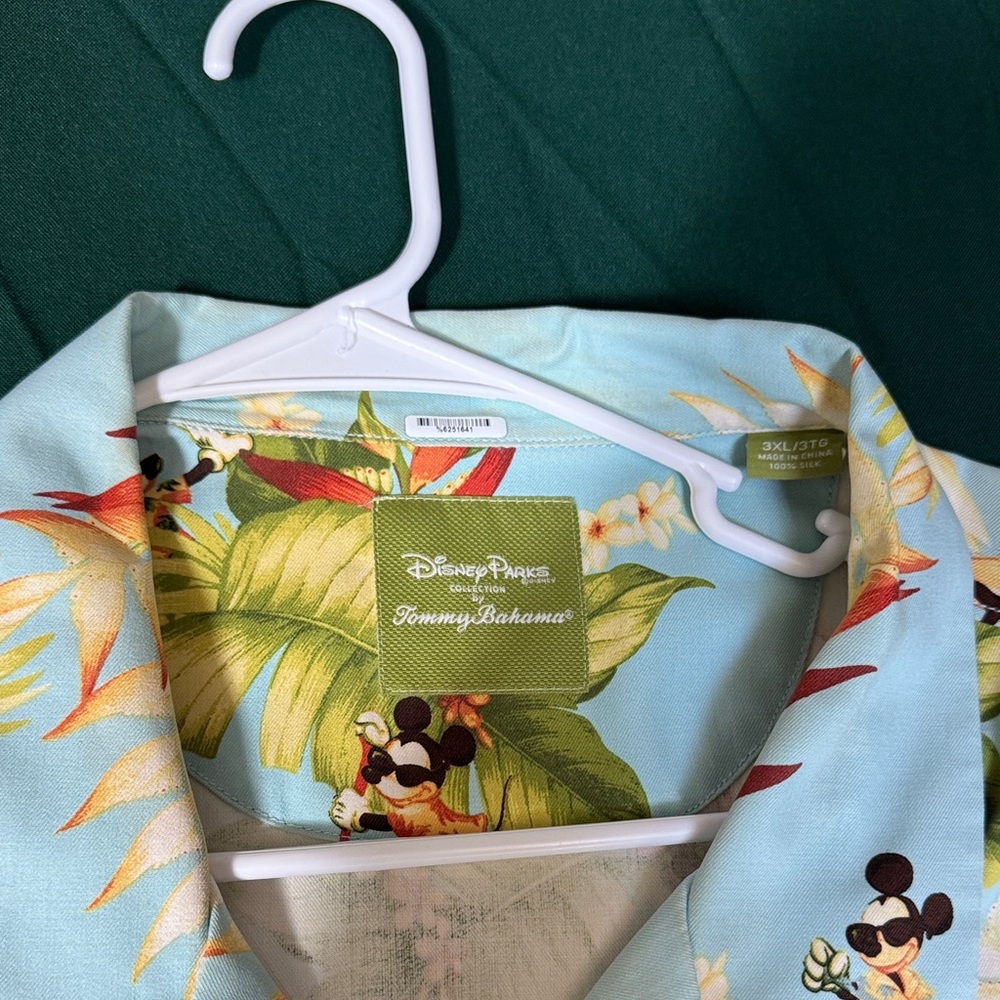 Tommy Bahama Disney Parks Mickey Hawaiian Shirt 3XB Big & Tall Surf Aloha - Picture 2 of 4